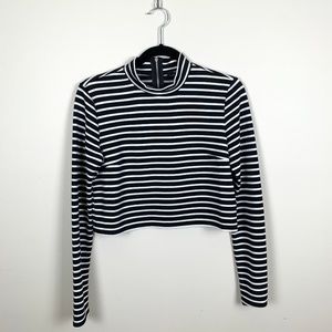 NWT Forever 21 Sweater Crop Top Small
